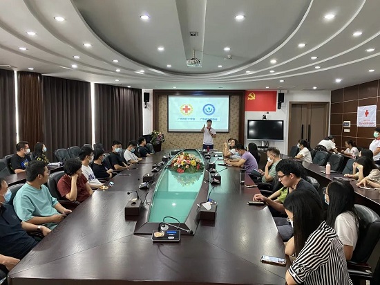 守护生命 “救”在身边——白云山潘高寿开展急救知识技能培训讲座.jpg 守护生命 “救”在身边——白云山潘高寿开展急救知识技能培训讲座.jpg